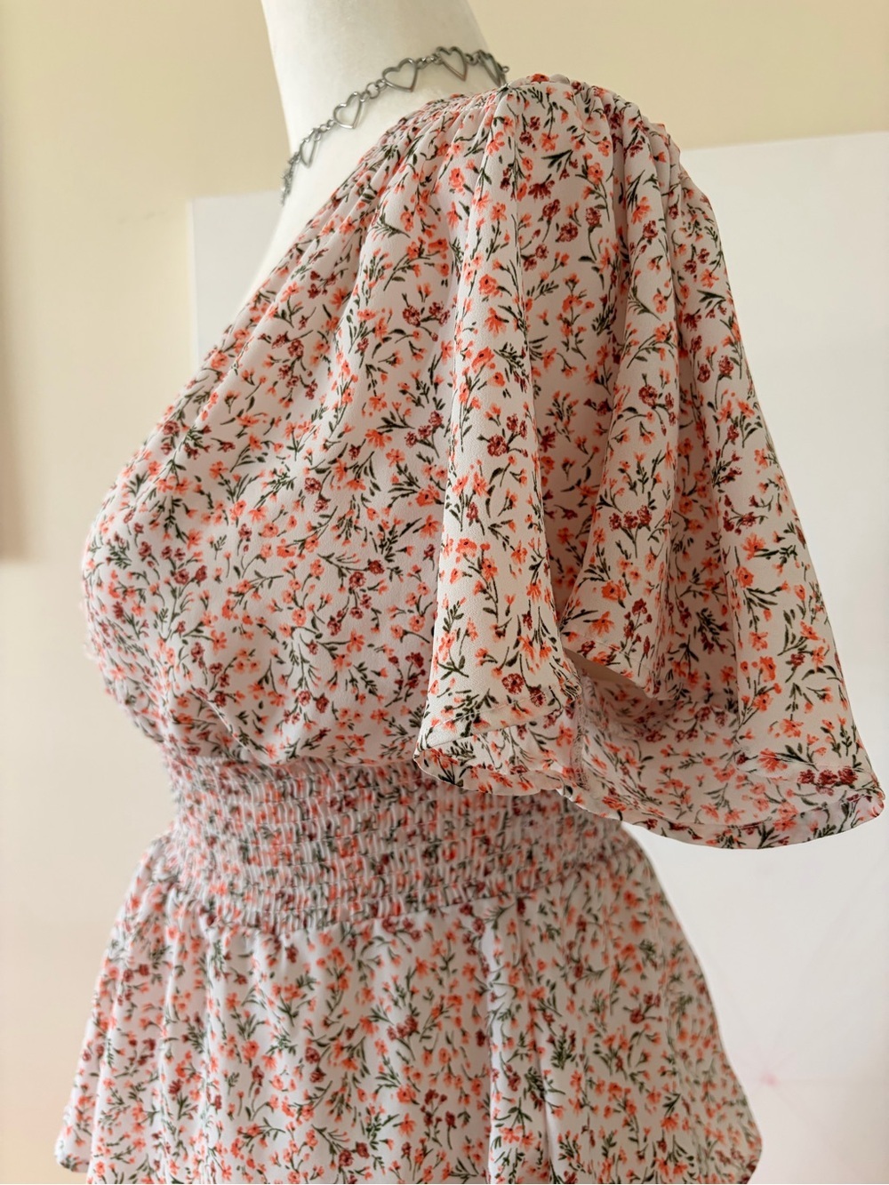 🍀 2/$10: Floral Smocked Waist V-Neck Top - Picture 3 of 4